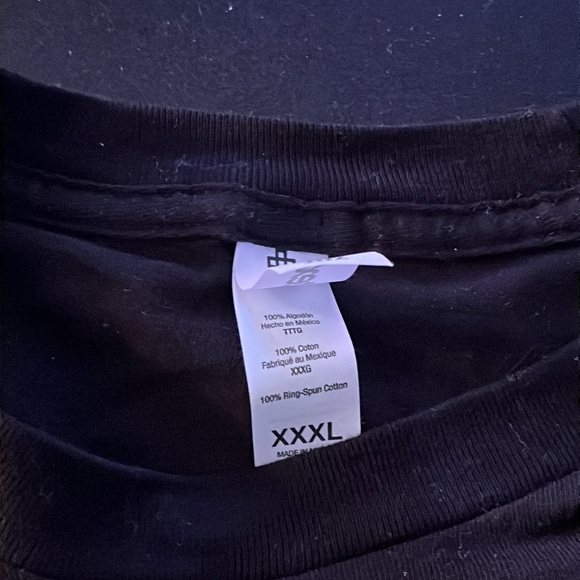 Hufflepuff Harry Potter t-shirt! - Picture 2 of 2